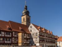 Am Rathausplatz mit Rathaus und St. Martin Kirche - Forchheim